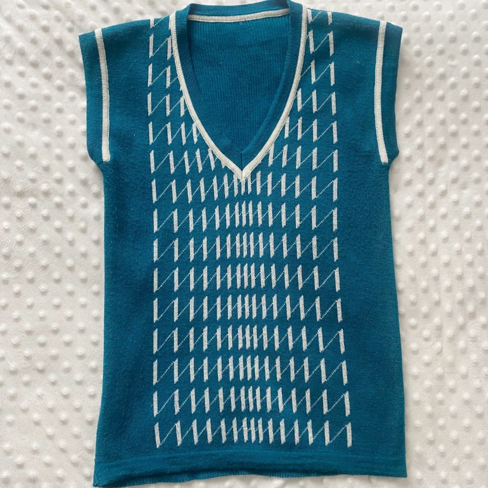 Sweater vest